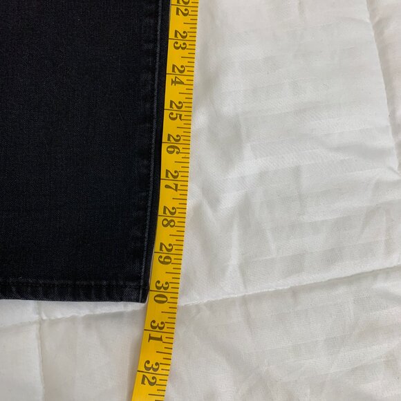 Levi’s Premium Women’s 721 High-Rise Black Skinny Jeans – Classic Slim Fit Denim - Picture 6 of 10